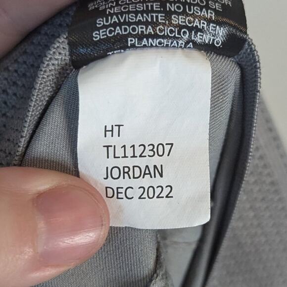 Greg Norman Golf Pants | Size 34x30 | Light Grey Moisture-Wicking Athletic Fit - Picture 8 of 10